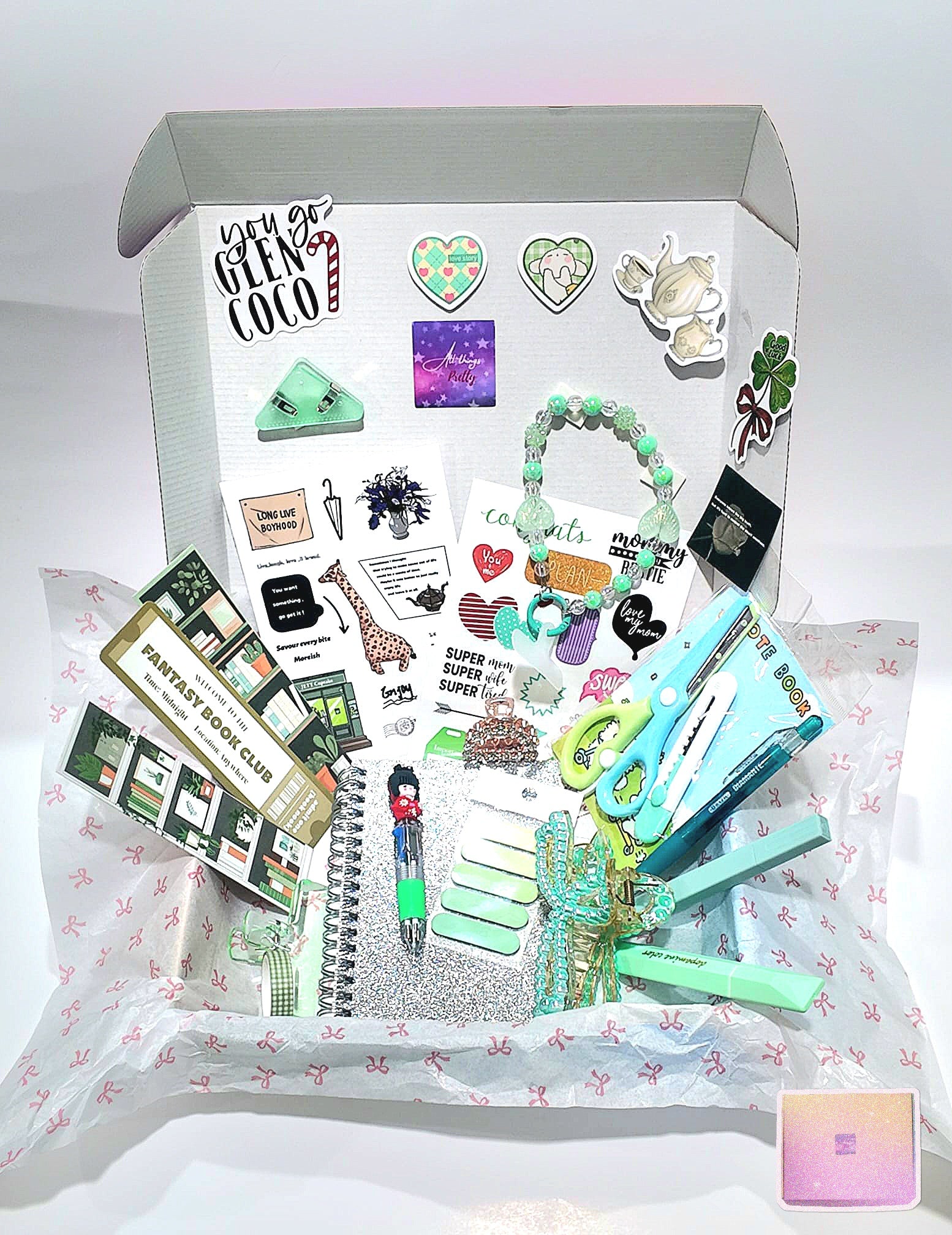 💚 The Green Aesthetic Stationery & Self-Care Box (24 Items)
